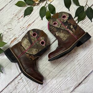 Ariat Size 6 7 Fatbaby Cowboy boots Camouflage Pink cowgirl Boots